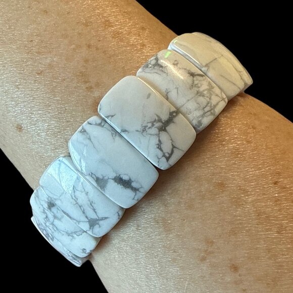 Bracelet Howlite gemstone fashion accessories jewelry rectangle beaded gift new - Picture 1 of 4